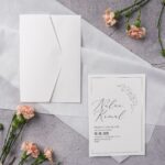 Krem Kağıtlı Minimal Tasarım