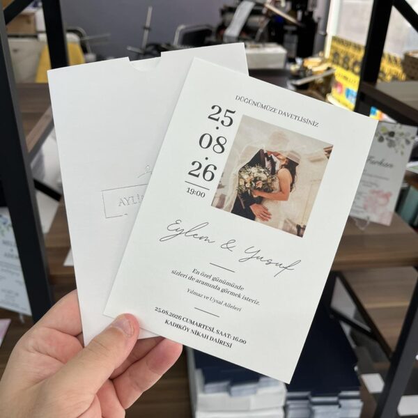 Fotoğraflı Minimal Davetiye