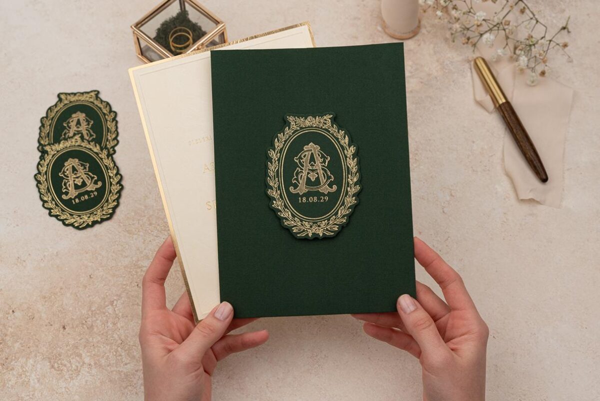 Keten Zarflı Yeşil Monogram Davetiye - Görsel 2