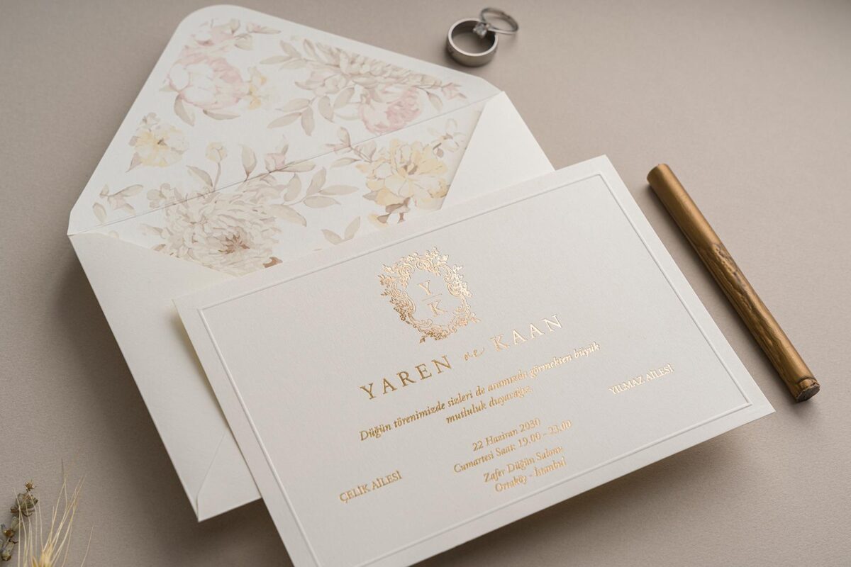 Floral Astarlı ve Altın Yaldızlı Davetiye - Görsel 2